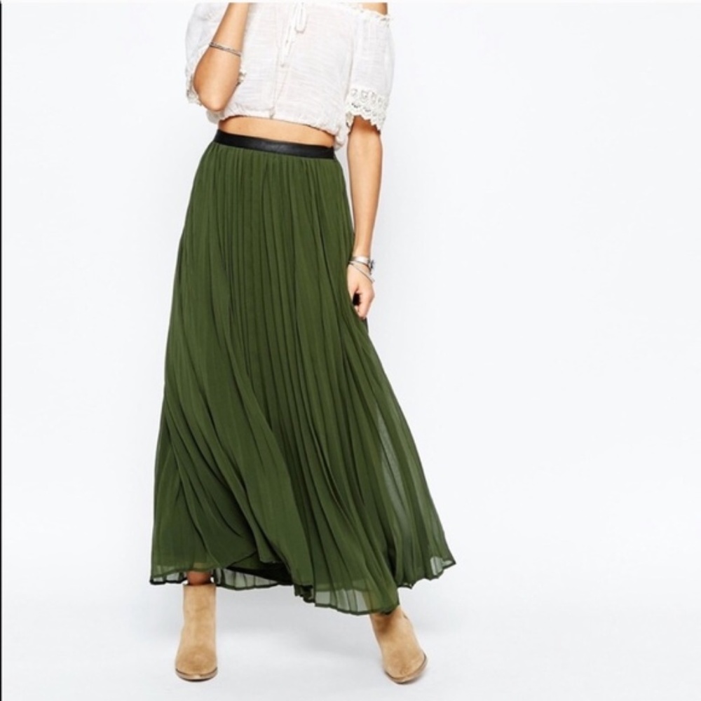 COPY - Abercrombie & Fitch Olive Green Pleated Ma…